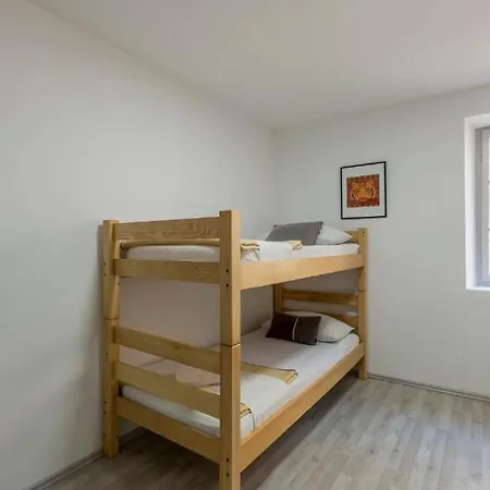 Hvar Hula Apartment *